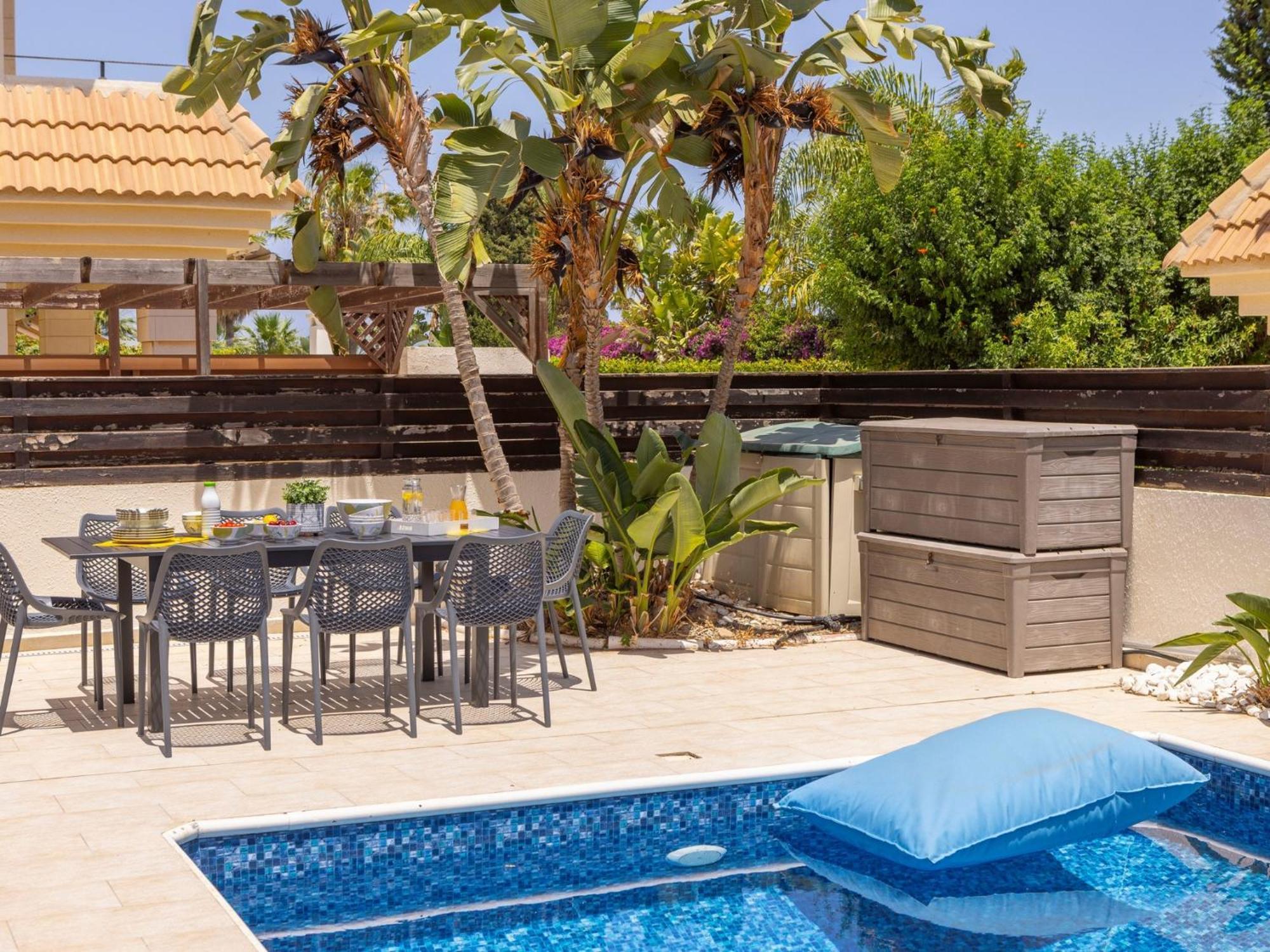 Villa Malama Paralimni Exterior foto