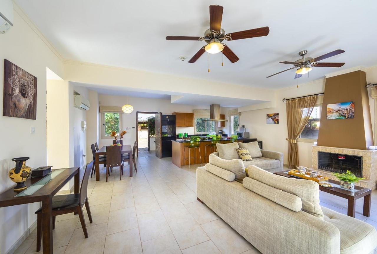 Villa Malama Paralimni Exterior foto